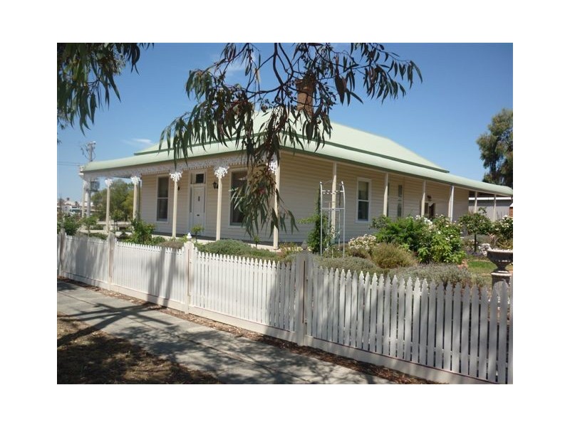 21 Woolcock Street, Warracknabeal VIC 3393