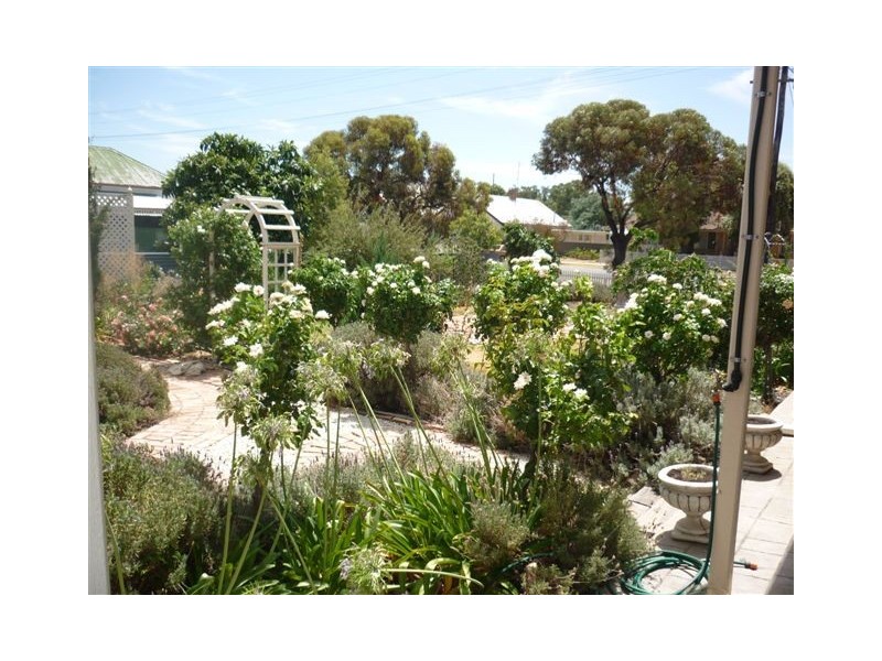 21 Woolcock Street, Warracknabeal VIC 3393