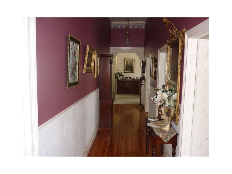 21 Woolcock Street, Warracknabeal VIC 3393