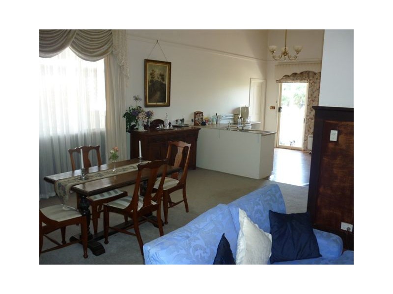 21 Woolcock Street, Warracknabeal VIC 3393