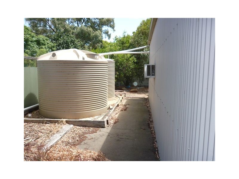 21 Woolcock Street, Warracknabeal VIC 3393