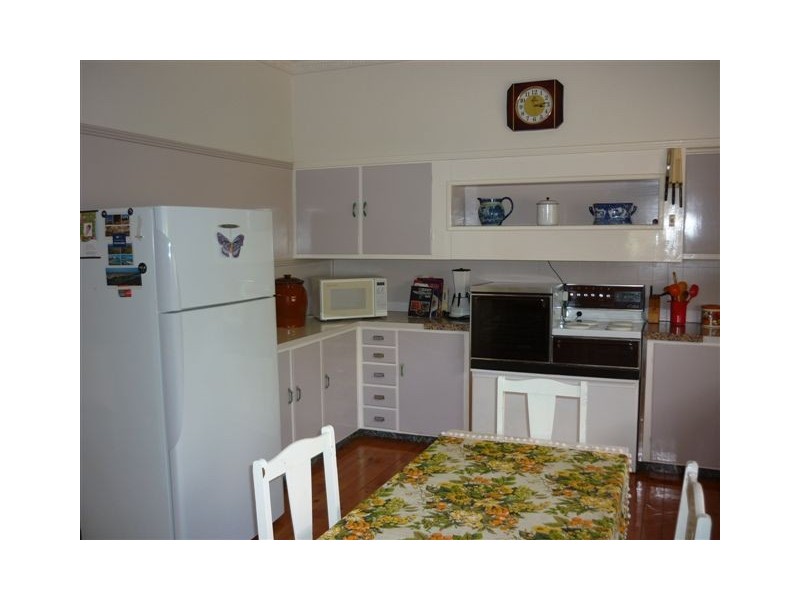 43 Devereux Street, Warracknabeal VIC 3393