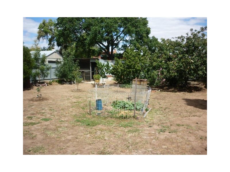 43 Devereux Street, Warracknabeal VIC 3393