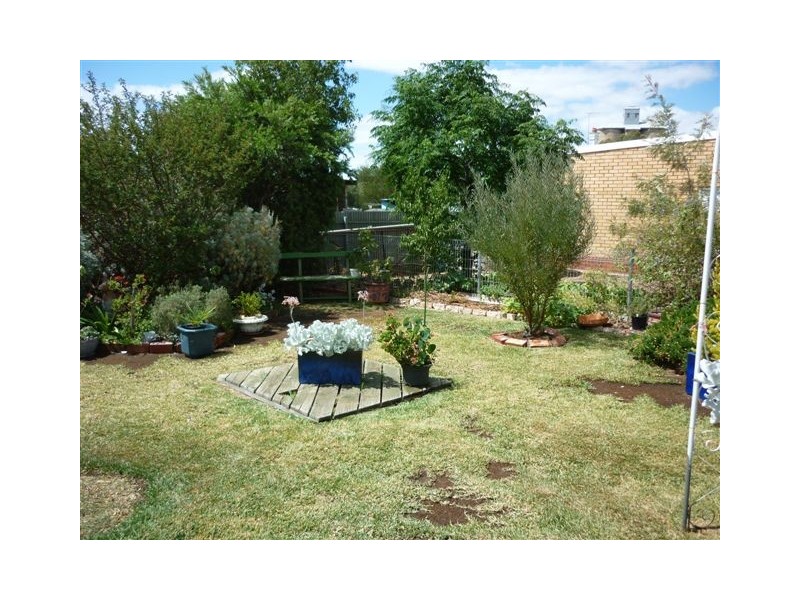 43 Devereux Street, Warracknabeal VIC 3393