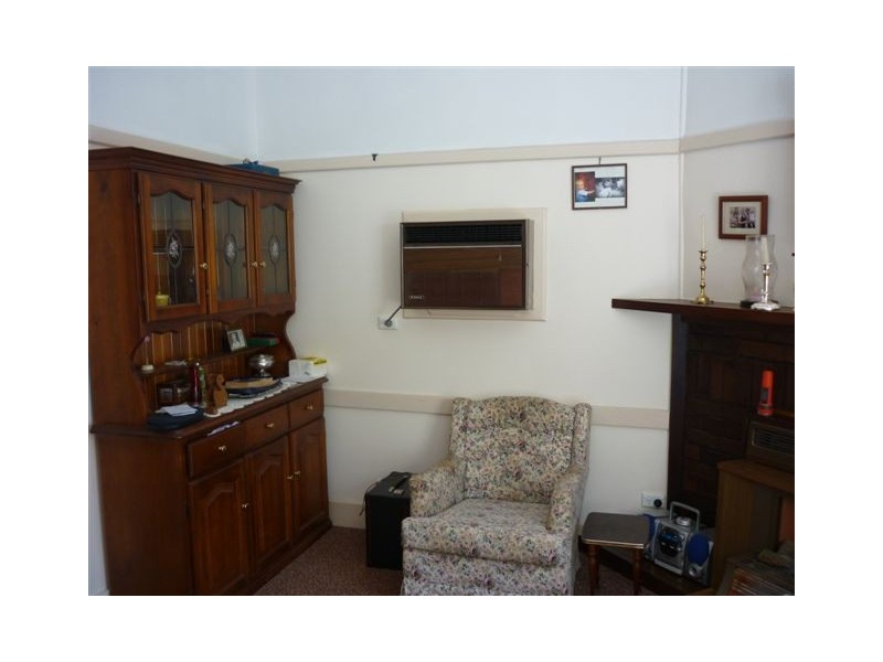 88 Craig Avenue, Warracknabeal VIC 3393