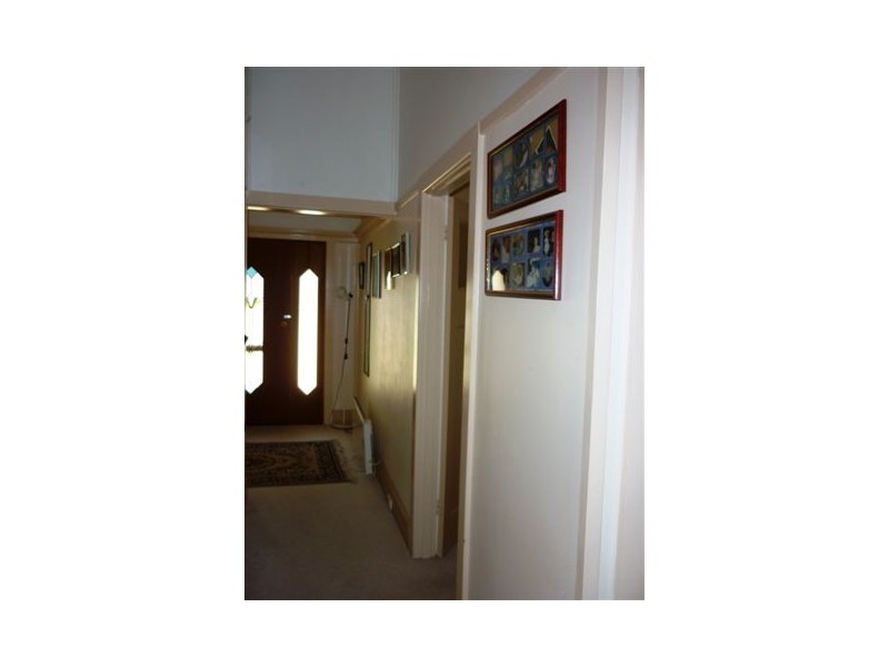 88 Craig Avenue, Warracknabeal VIC 3393