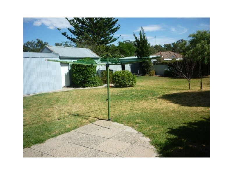 88 Craig Avenue, Warracknabeal VIC 3393