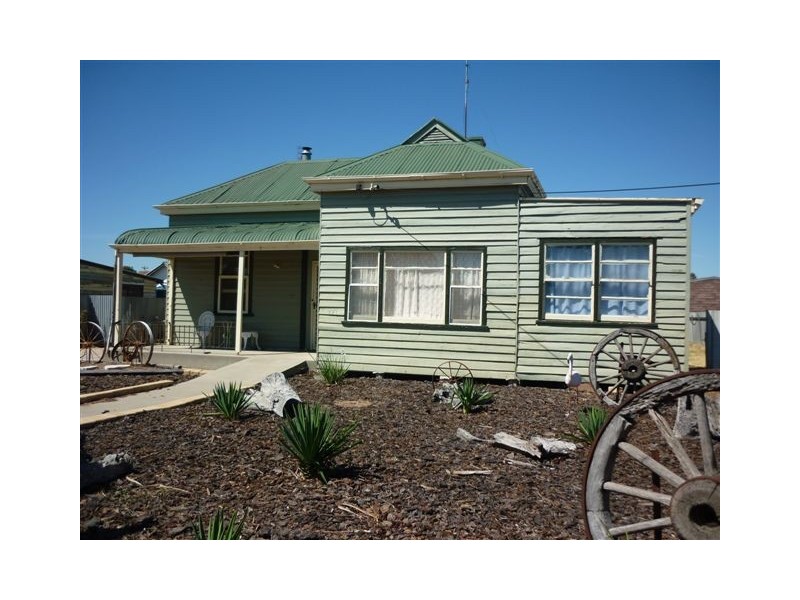 121 Anderson Street, Warracknabeal VIC 3393