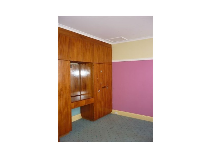 30 Molyneaux Street, Warracknabeal VIC 3393