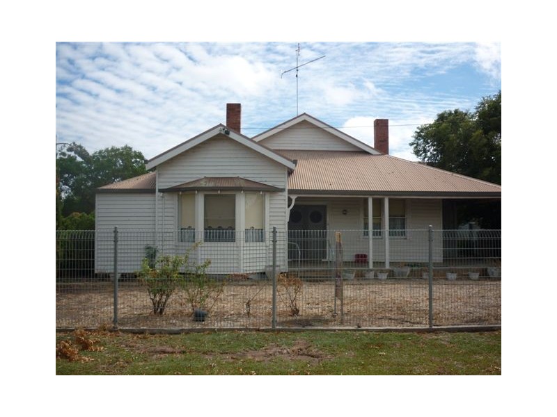 10 Franklin Street, Warracknabeal VIC 3393