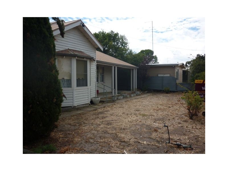 10 Franklin Street, Warracknabeal VIC 3393