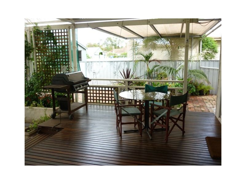 8 Alamein Ave, Warracknabeal VIC 3393