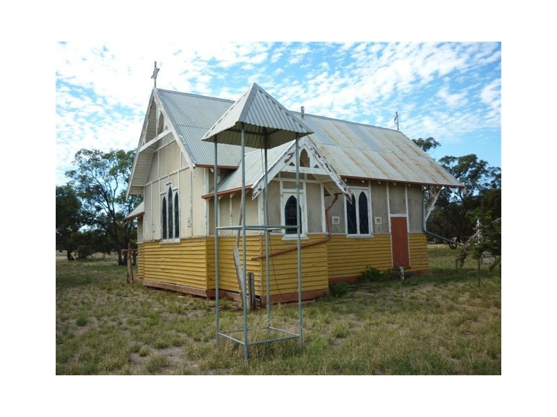 8 Swann Street, Brim VIC 3391