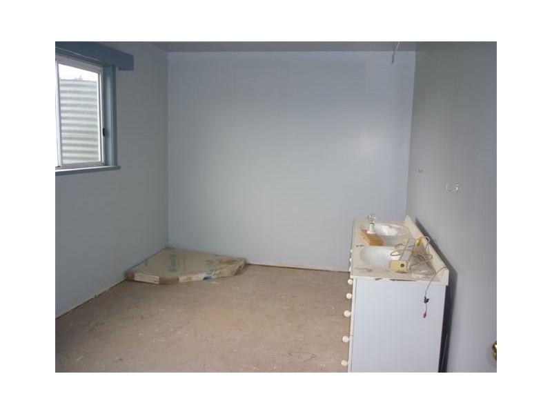 64 Jamouneau Street, Warracknabeal VIC 3393