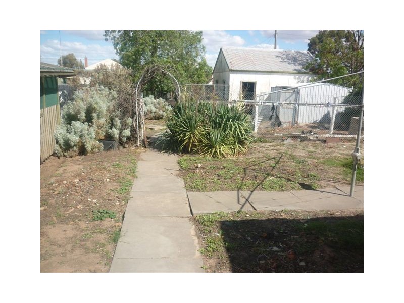 47 Woolcock Street, Warracknabeal VIC 3393