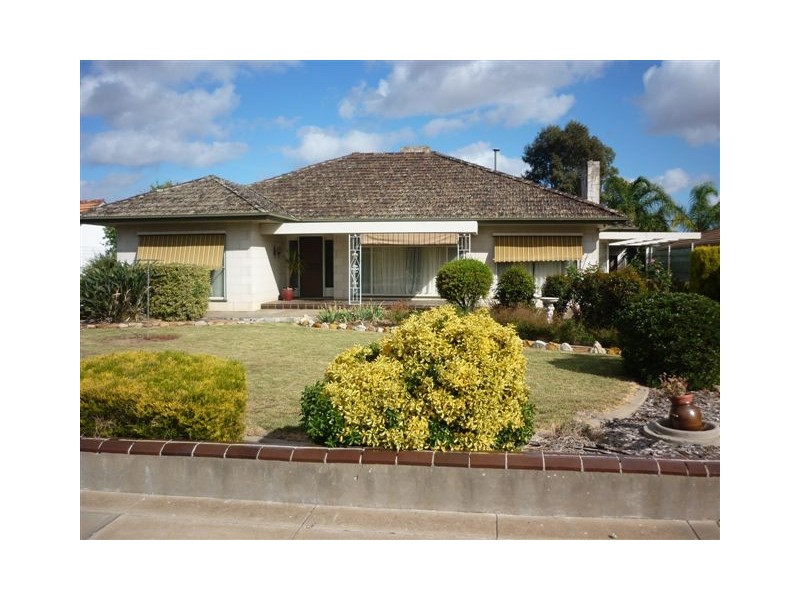20 Hewitt Street, Warracknabeal VIC 3393
