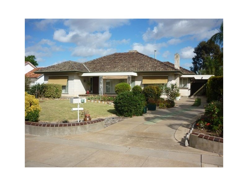 20 Hewitt Street, Warracknabeal VIC 3393