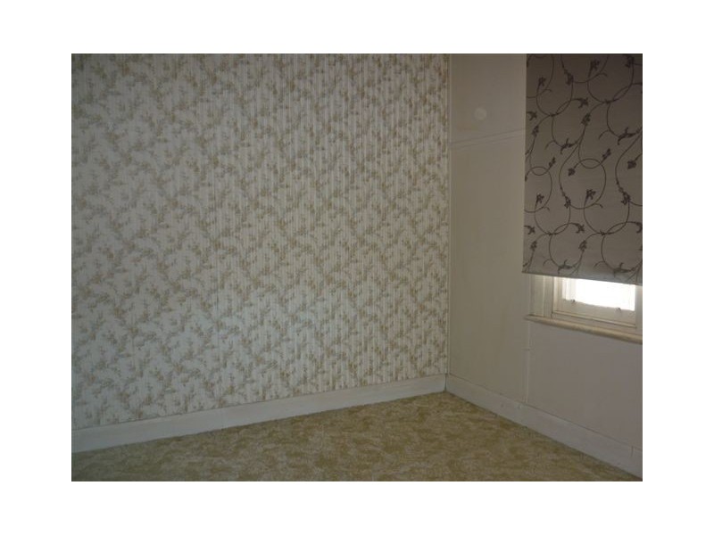 42 Molyneaux Street, Warracknabeal VIC 3393