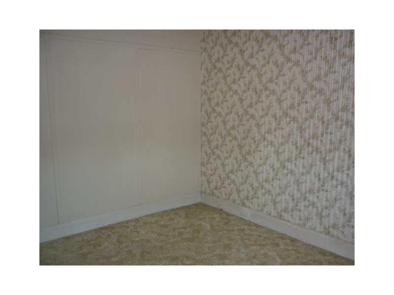 42 Molyneaux Street, Warracknabeal VIC 3393