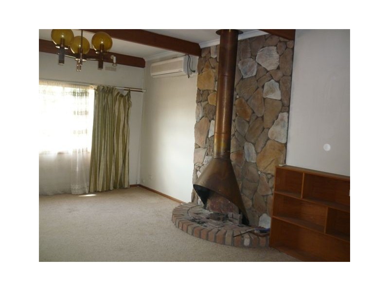 184 Woods Street, Donald VIC 3480