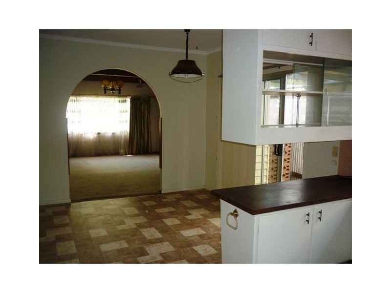 184 Woods Street, Donald VIC 3480