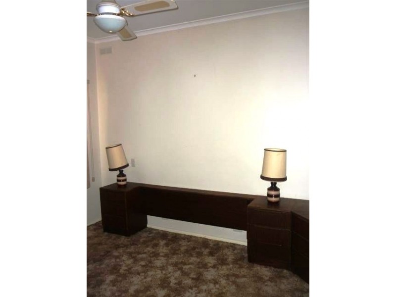 184 Woods Street, Donald VIC 3480