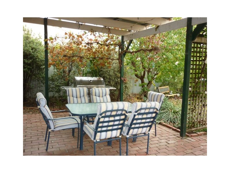 33 Meyer Street, Donald VIC 3480