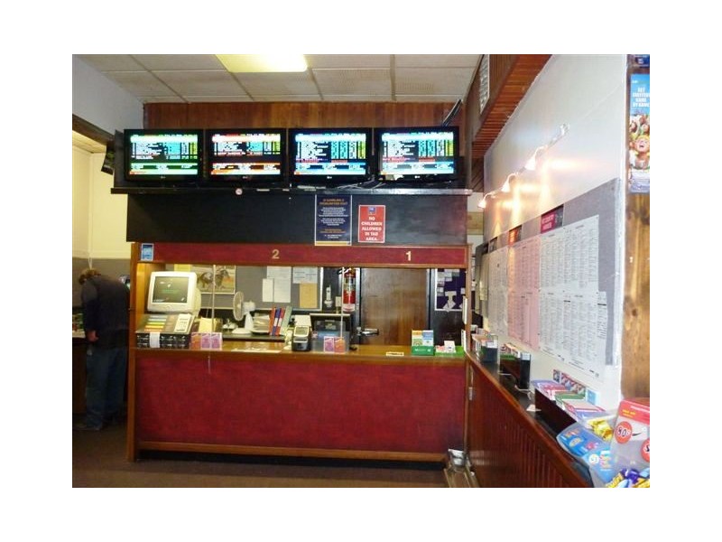 99 Scott St, Warracknabeal VIC 3393