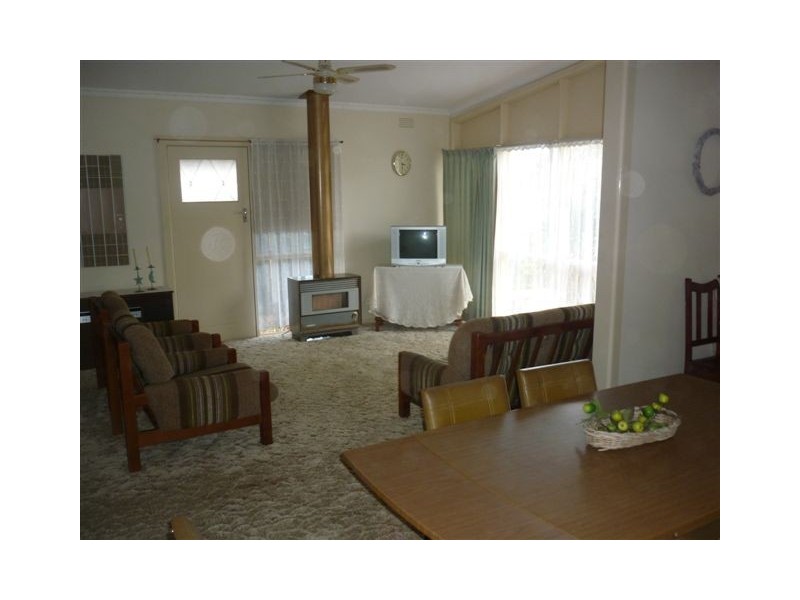 16 Dodgshun Street, Hopetoun VIC 3396