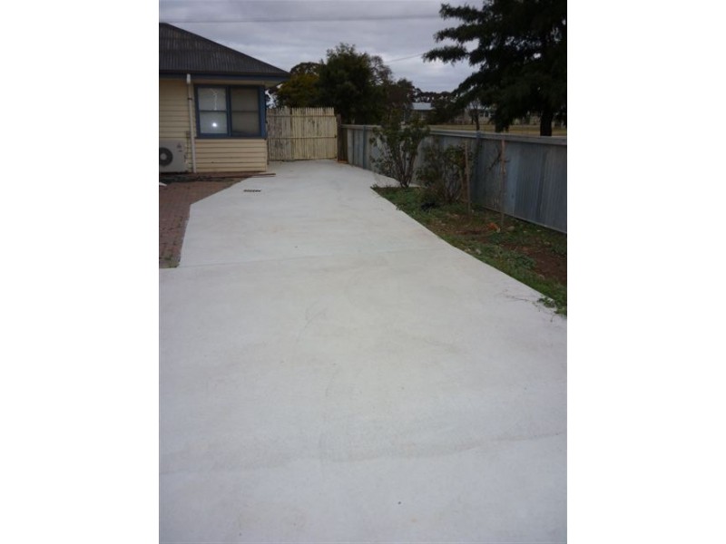 11 Camp St, Donald VIC 3480