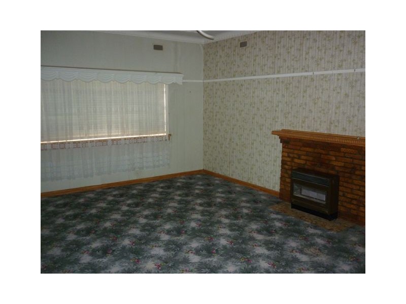 51 Woolcock Street, Warracknabeal VIC 3393