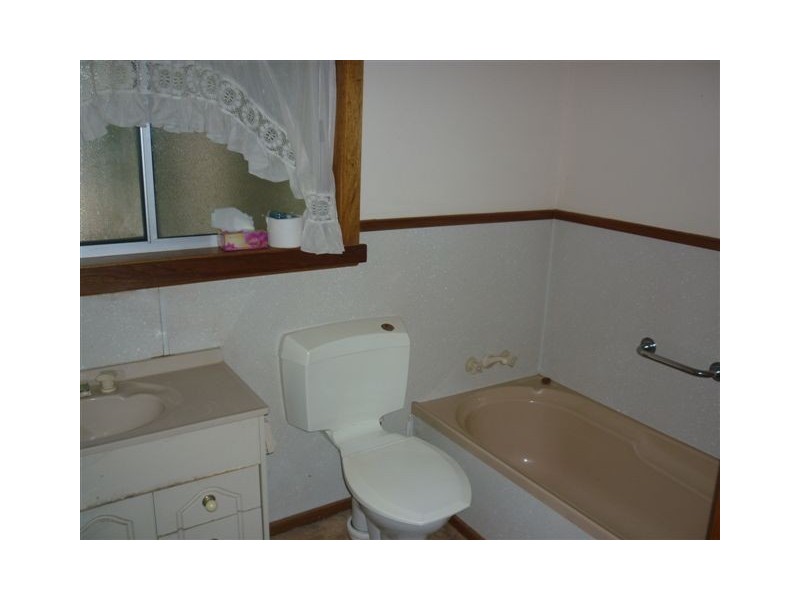 51 Woolcock Street, Warracknabeal VIC 3393