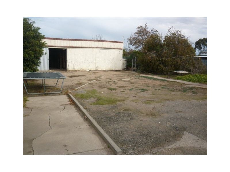 51 Woolcock Street, Warracknabeal VIC 3393