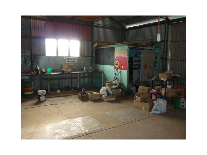 8 Charles St, Jeparit VIC 3423