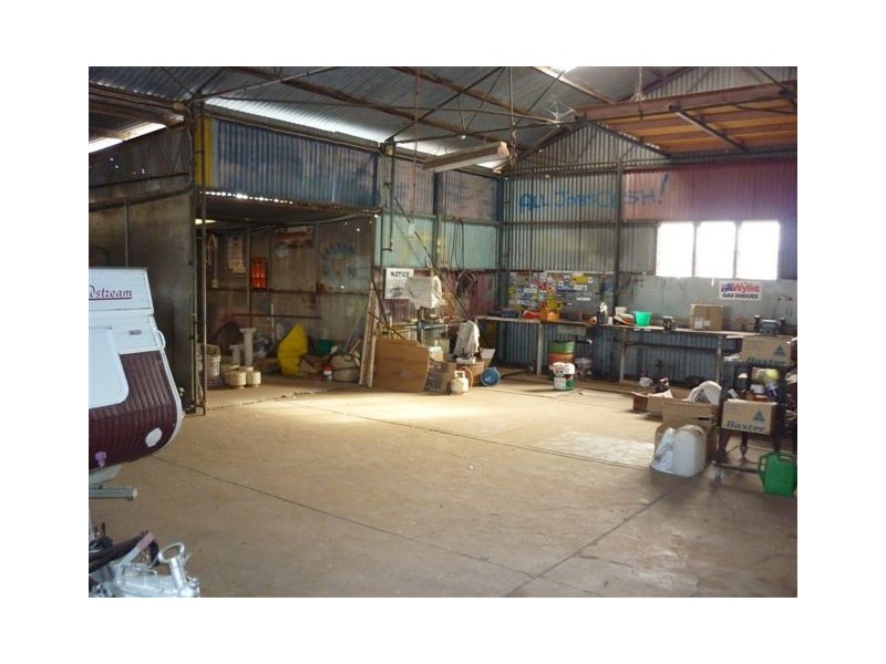 8 Charles St, Jeparit VIC 3423