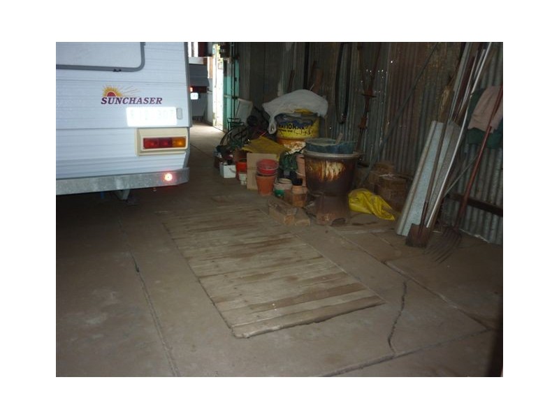 8 Charles St, Jeparit VIC 3423