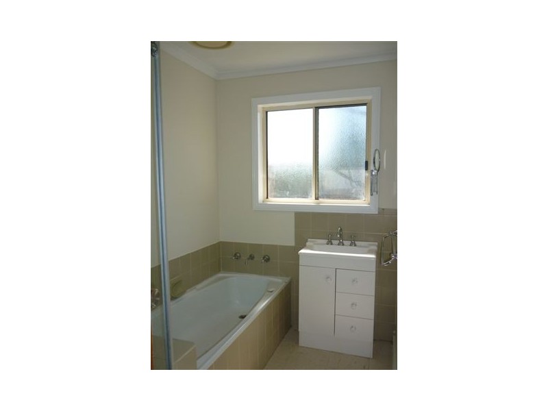 18 Allen Street, Donald VIC 3480