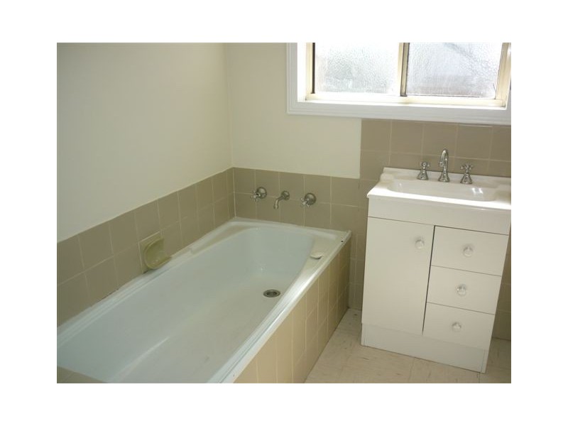 18 Allen Street, Donald VIC 3480