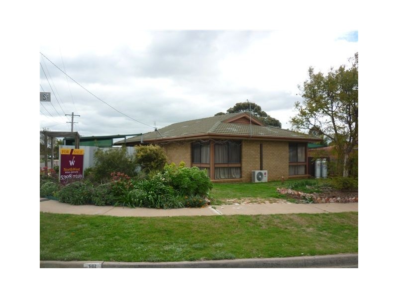 18 Allen Street, Donald VIC 3480