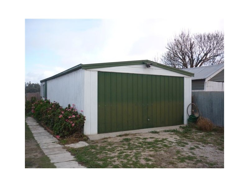 56 Charles Street, Jeparit VIC 3423