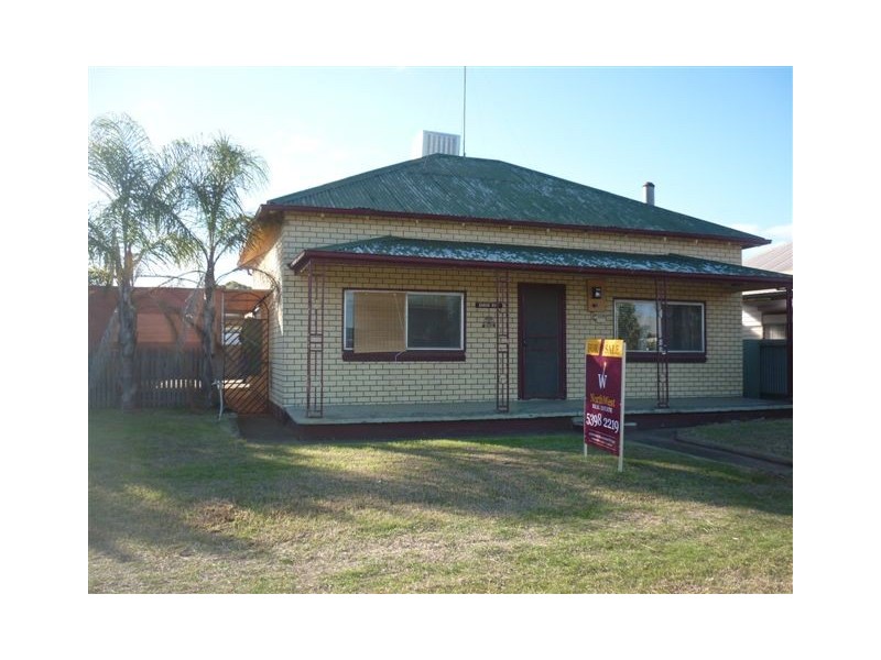 6 Shank Street, Warracknabeal VIC 3393