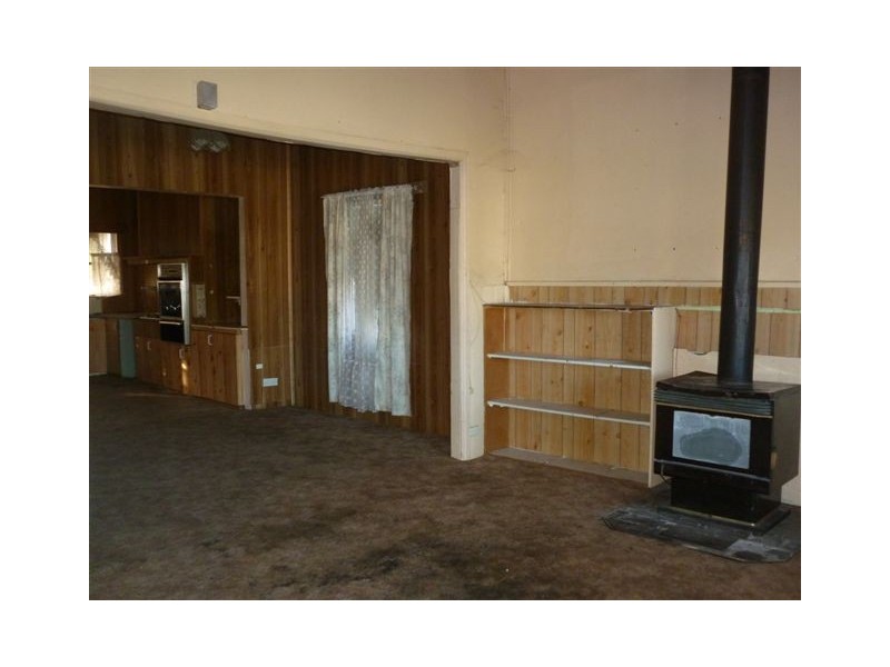 6 Shank Street, Warracknabeal VIC 3393