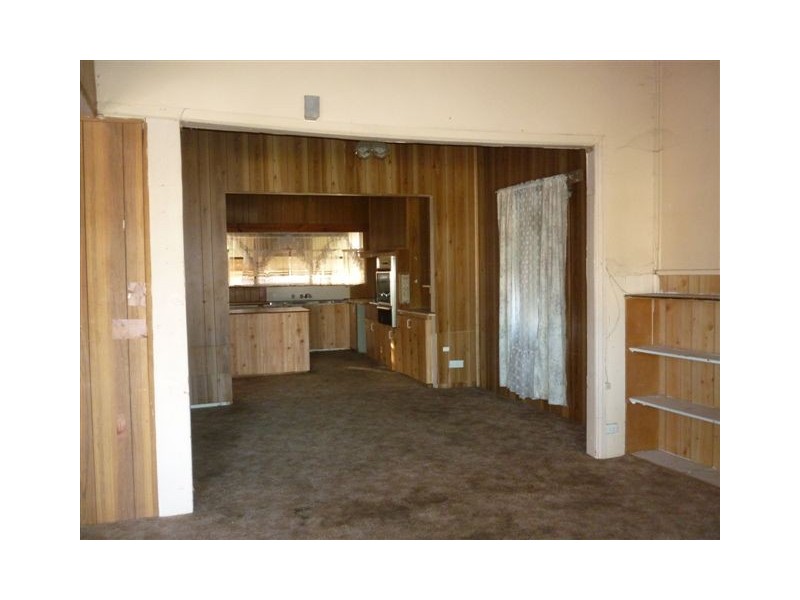 6 Shank Street, Warracknabeal VIC 3393