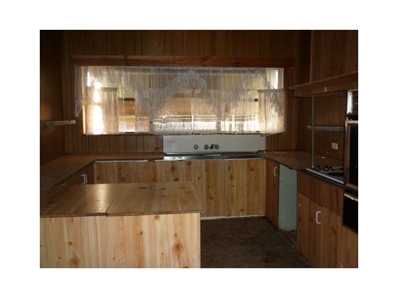 6 Shank Street, Warracknabeal VIC 3393