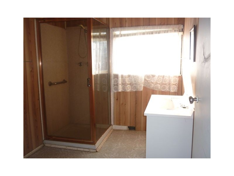 6 Shank Street, Warracknabeal VIC 3393