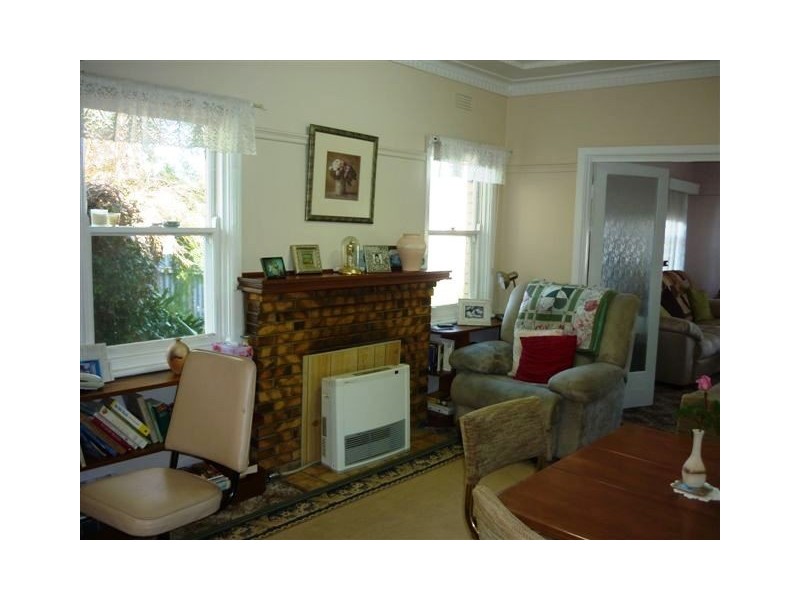 5 Bell St, Beulah VIC 3395