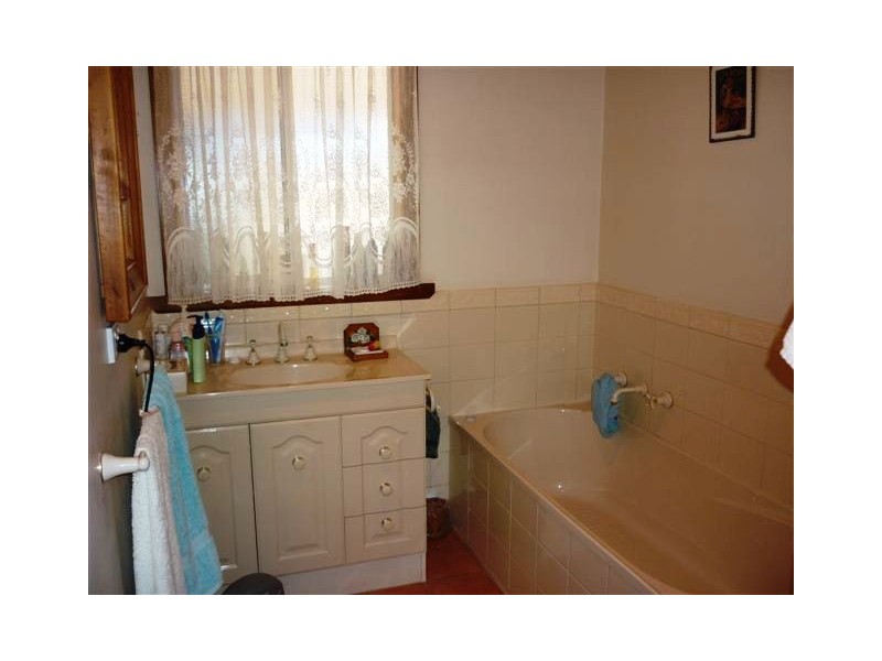 5 Bell St, Beulah VIC 3395