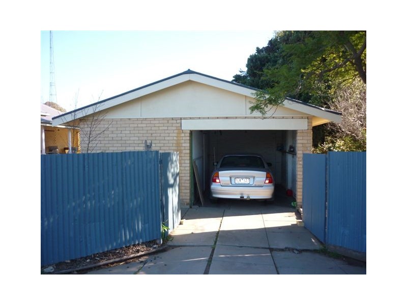 5 Bell St, Beulah VIC 3395