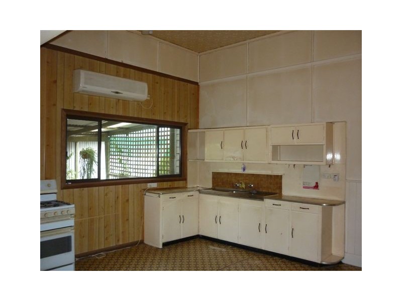 27 Swann St, Brim VIC 3391