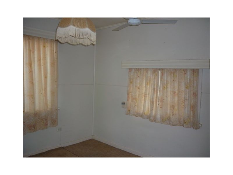 27 Swann St, Brim VIC 3391